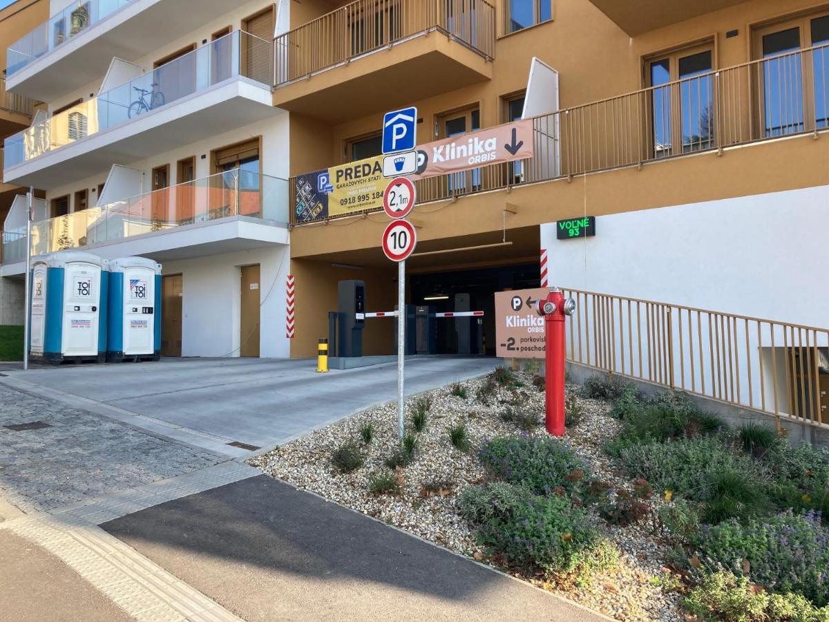 Stylovy Apartman A409 V Centre Nr, Parkovanie V Cene Нитра Екстериор снимка