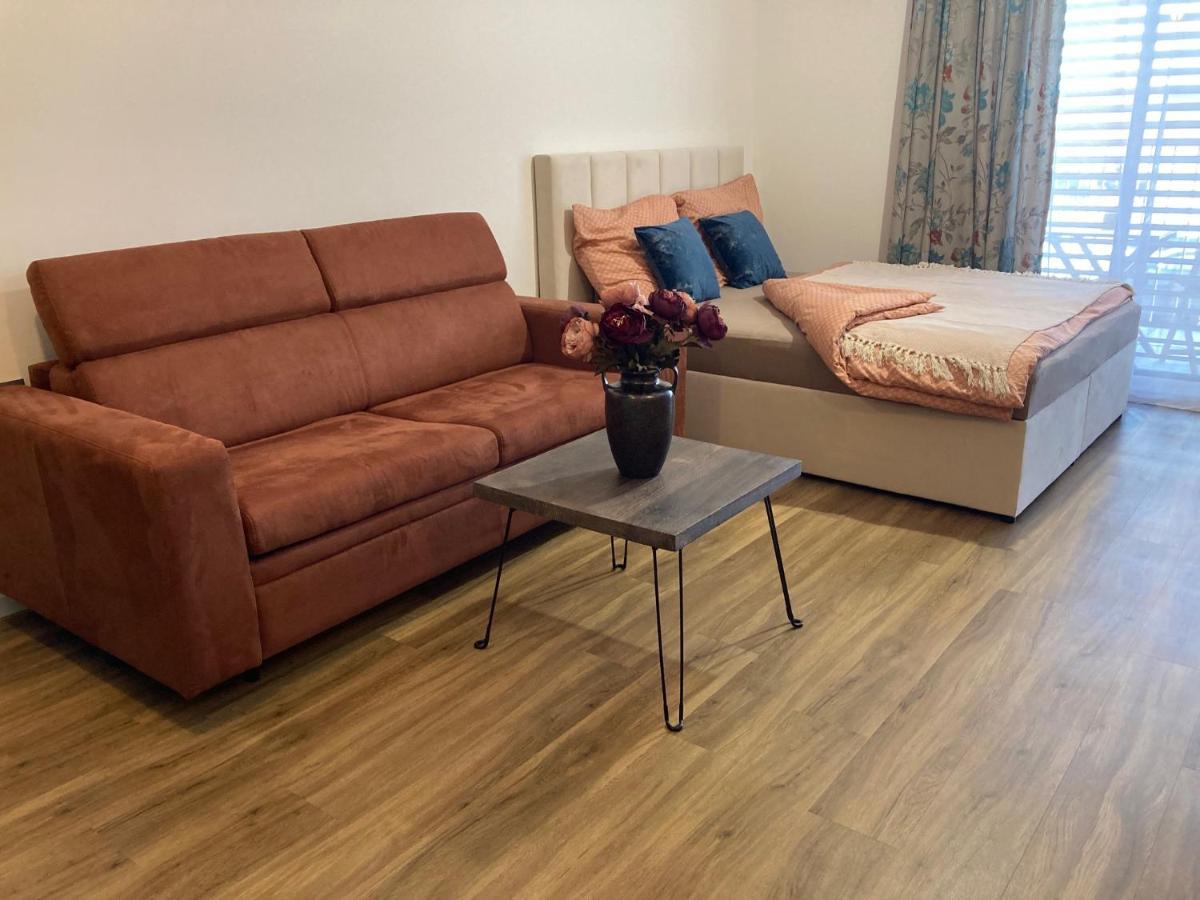 Stylovy Apartman A409 V Centre Nr, Parkovanie V Cene Нитра Екстериор снимка